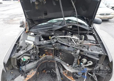 2005 Chevrolet Trailblazer Ls/Lt z USA, uszkodzony, nr VIN 1GNDS13S652321803